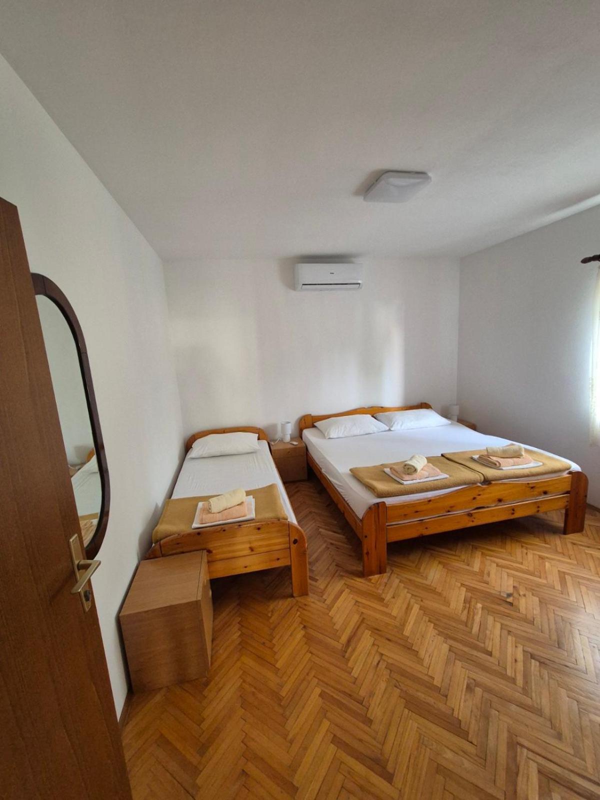 Apartmani Mazzarolli Jadranovo Eksteriør bilde